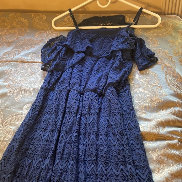 Girls dress - Picture 4 of 4